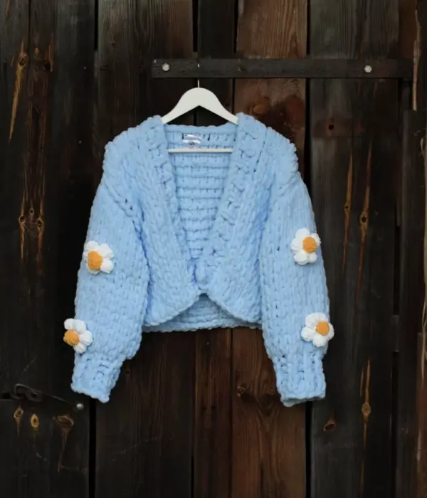 daisy baby blue