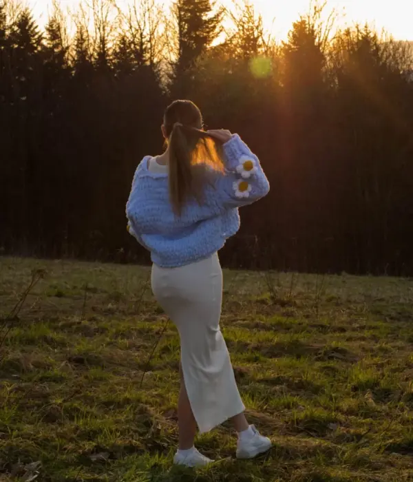 daisy baby blue